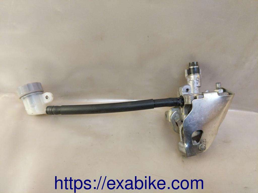 secondary master cylinder Honda PCX 125 - photo 1