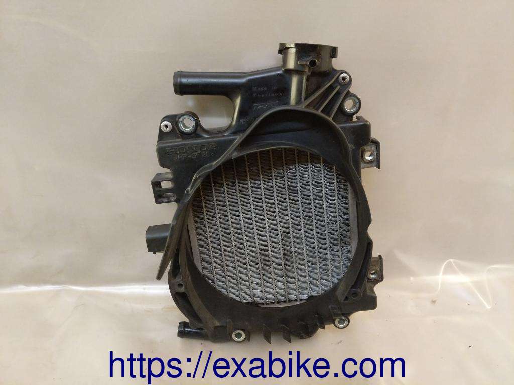 radiateur à eau Honda PCX 125 - photo 1