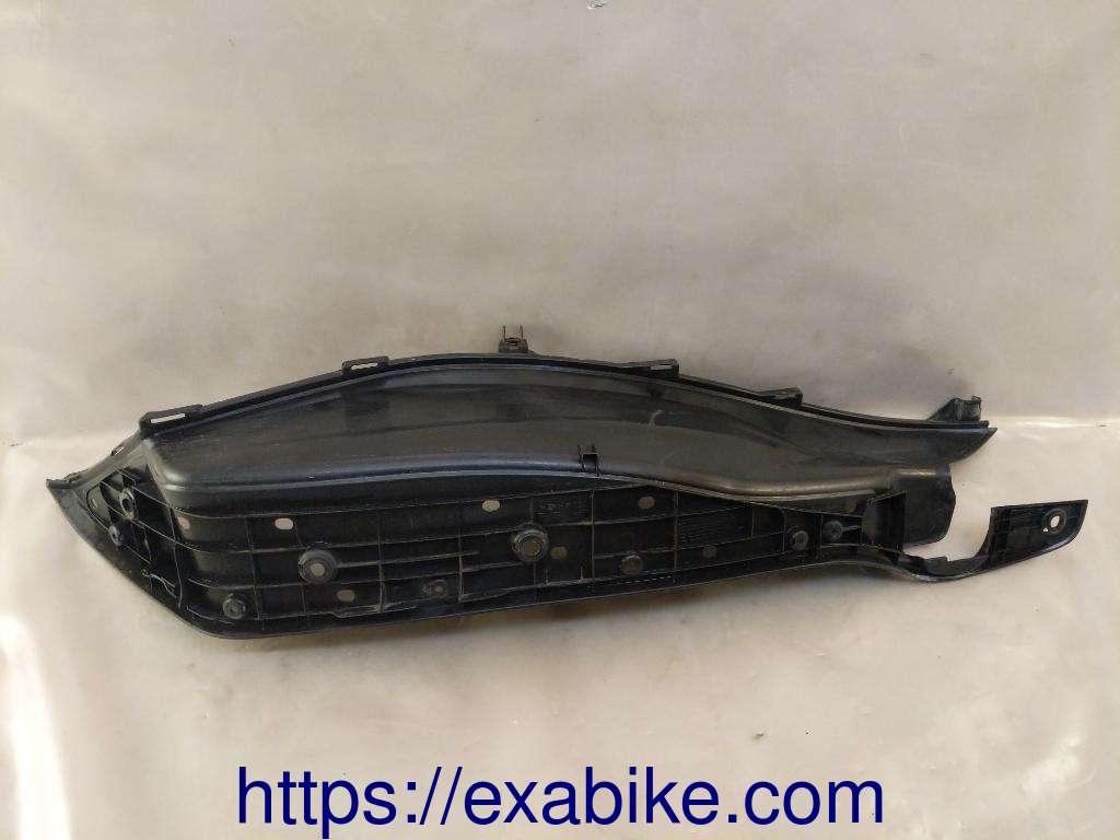 élément d'habillage droit Honda PCX 125 - photo 2