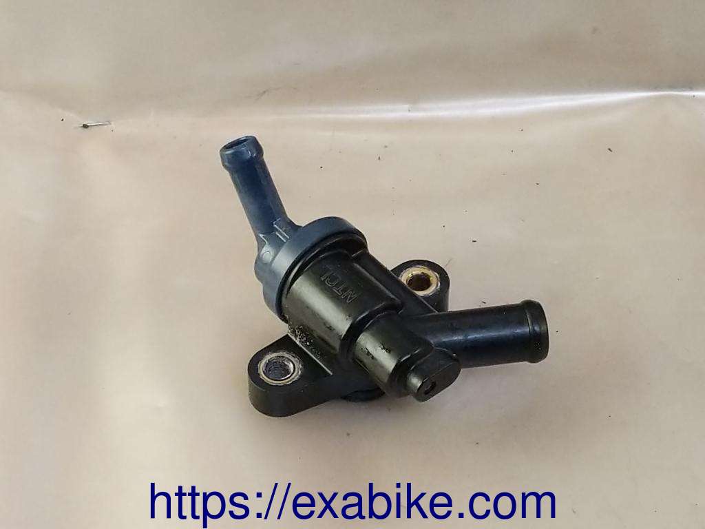 thermostat case Honda PCX 125 - photo 1