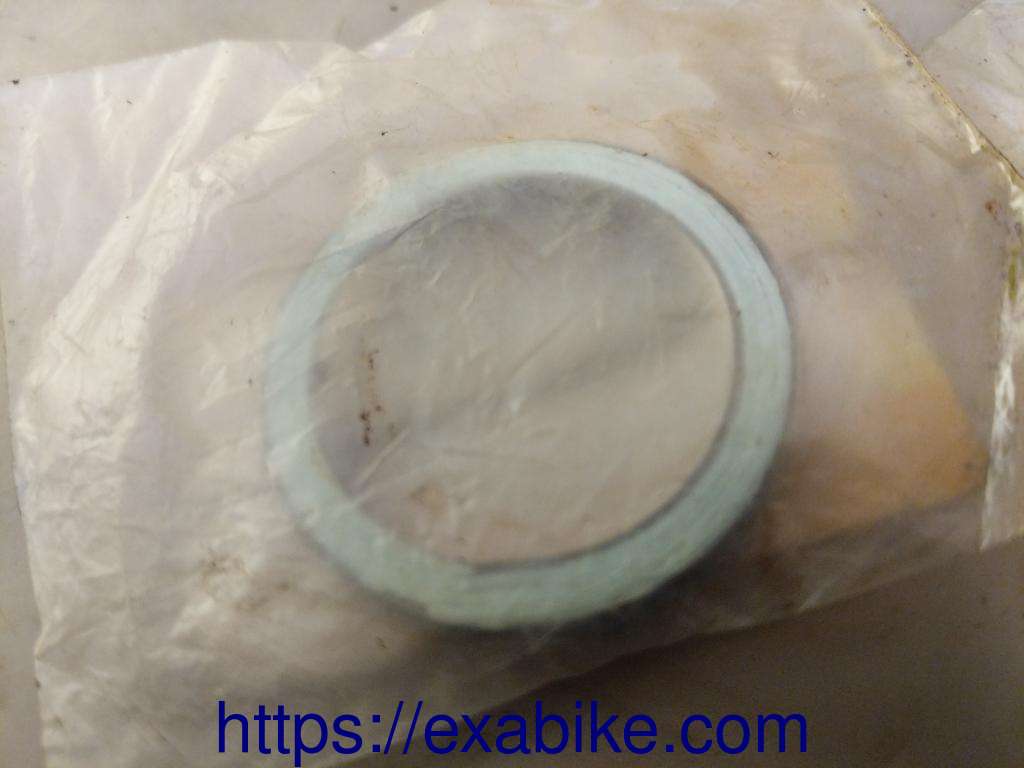 exhaust gasket Suzuki GSX 250 - photo 1