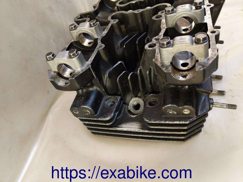 cylinder head Kawasaki Z 400 F - photo 3