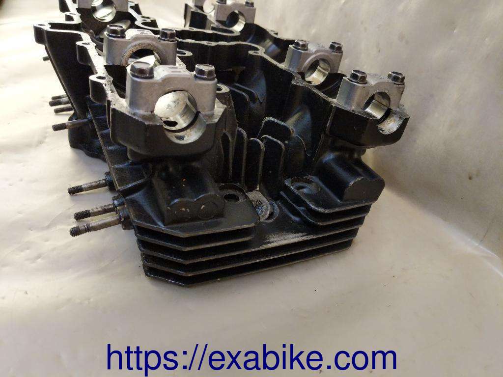 cylinder head Kawasaki Z 400 F - photo 4