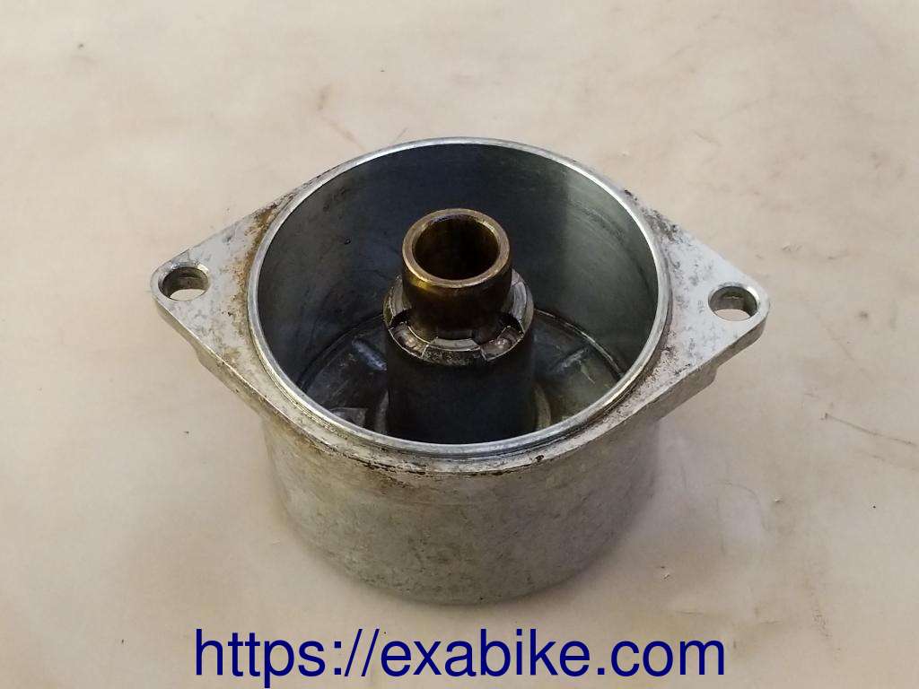 carburetor top cap Honda CB750F - photo 2