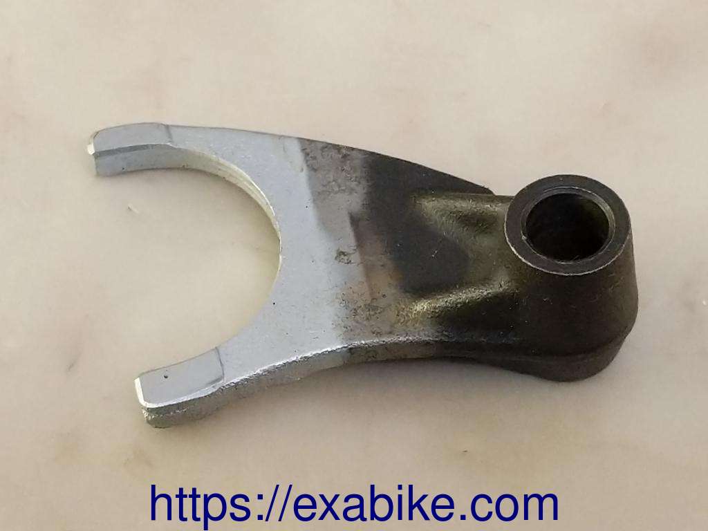 gearshift fork Suzuki GSX 400 - photo 1