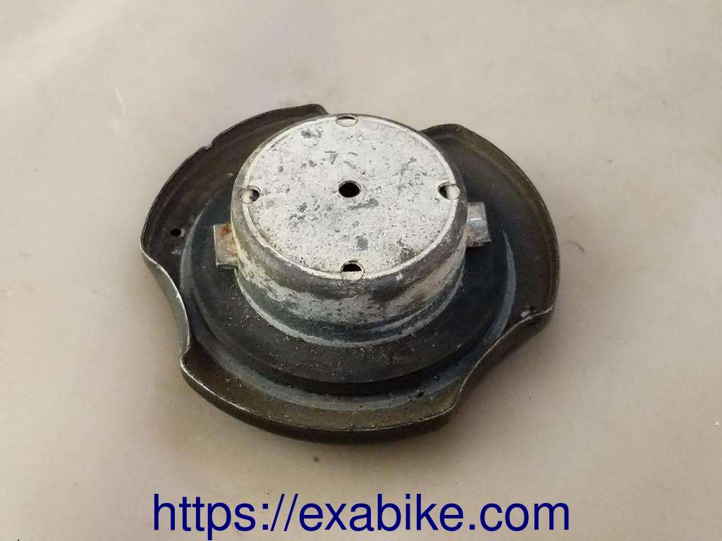 bouchon du réservoir Yamaha RD80MX - photo 2