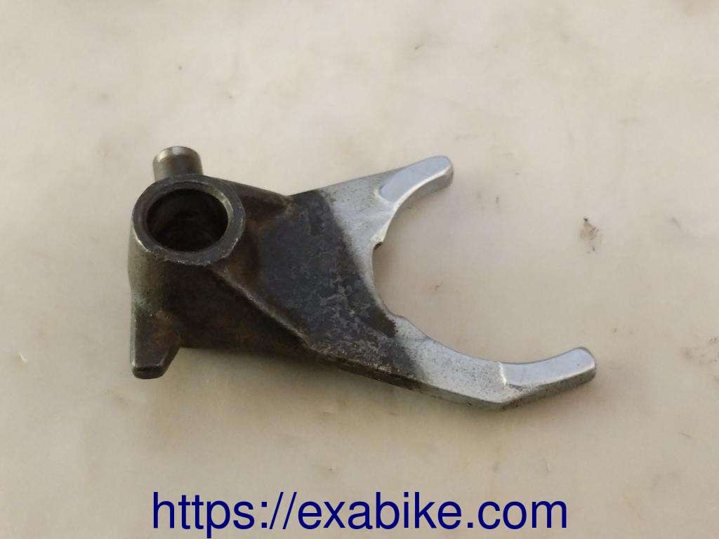 fourchette de boite Kawasaki GPZ 750 - photo 2