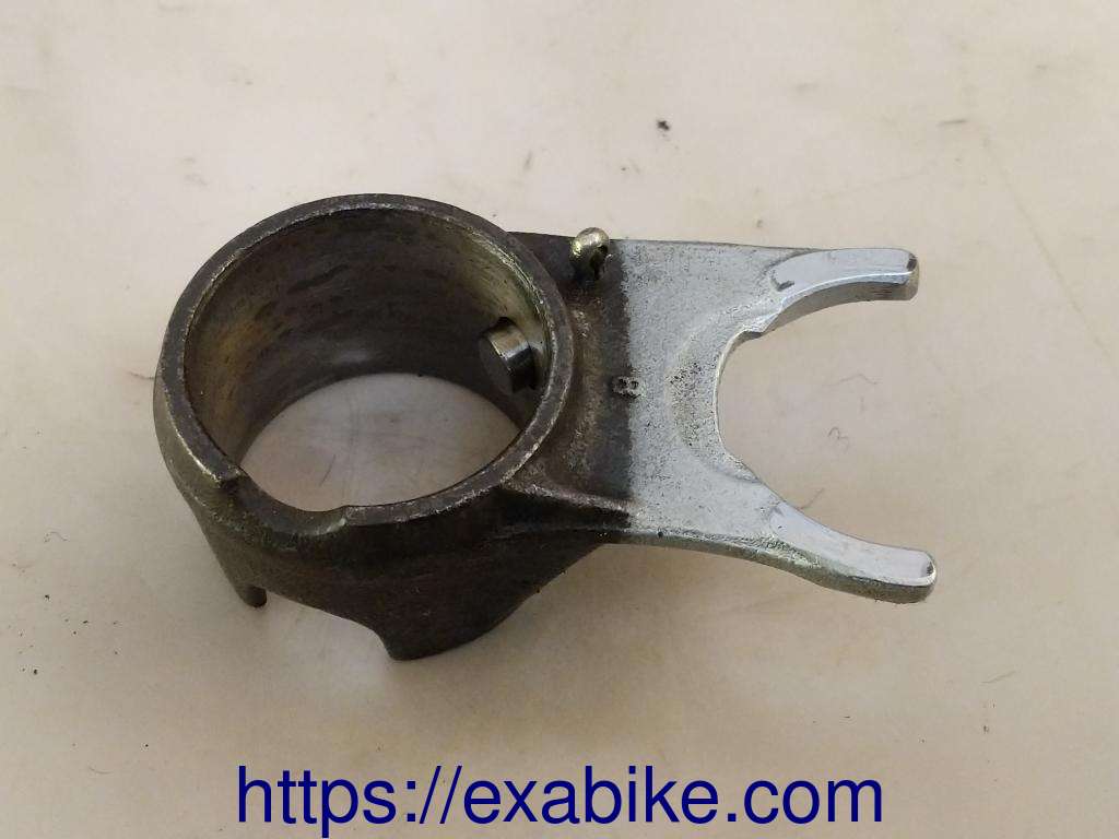 fourchette de boite Kawasaki GPZ 750 - photo 2