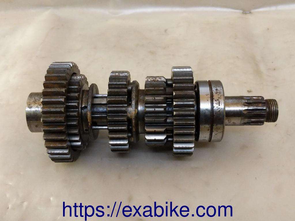 arbre secondaire de boite Kawasaki GPZ 750 - photo 1