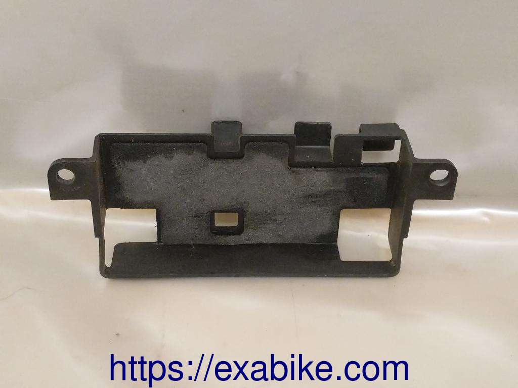 élément plastique Yamaha FZ6 - photo 1