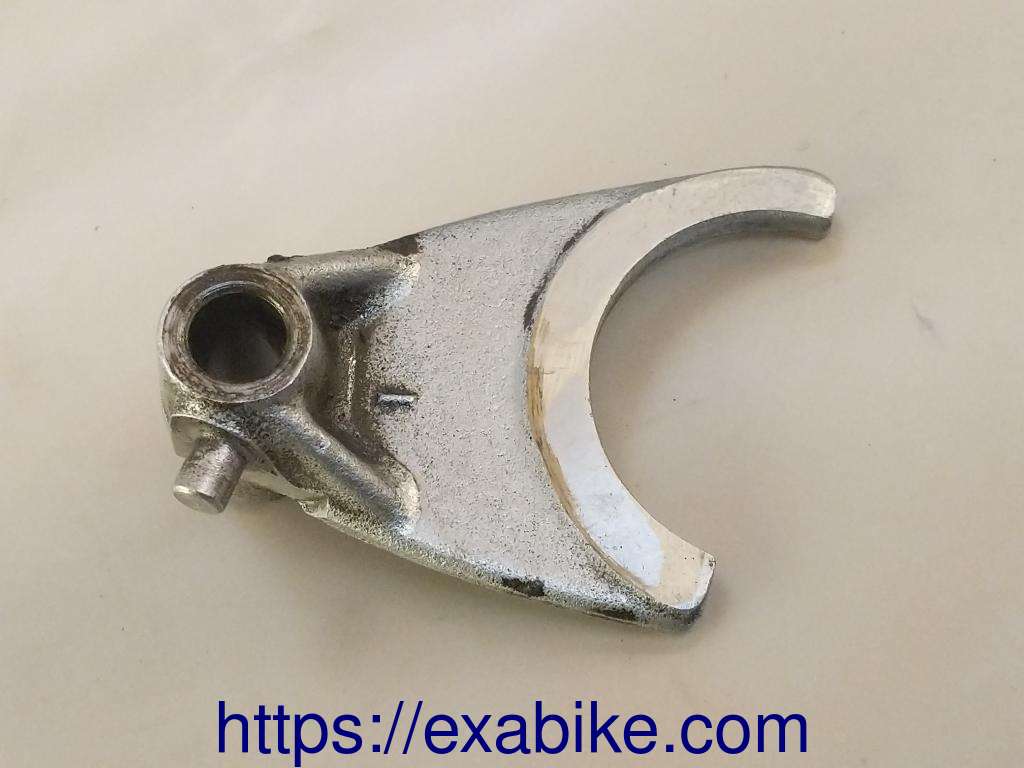 gearshift fork Suzuki GSX 750 EF - photo 1