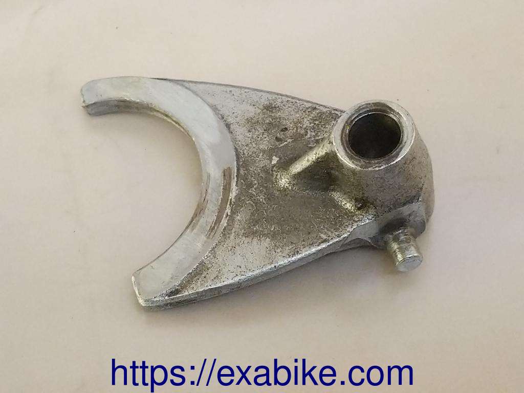 gearshift fork Suzuki GSX 750 EF - photo 2