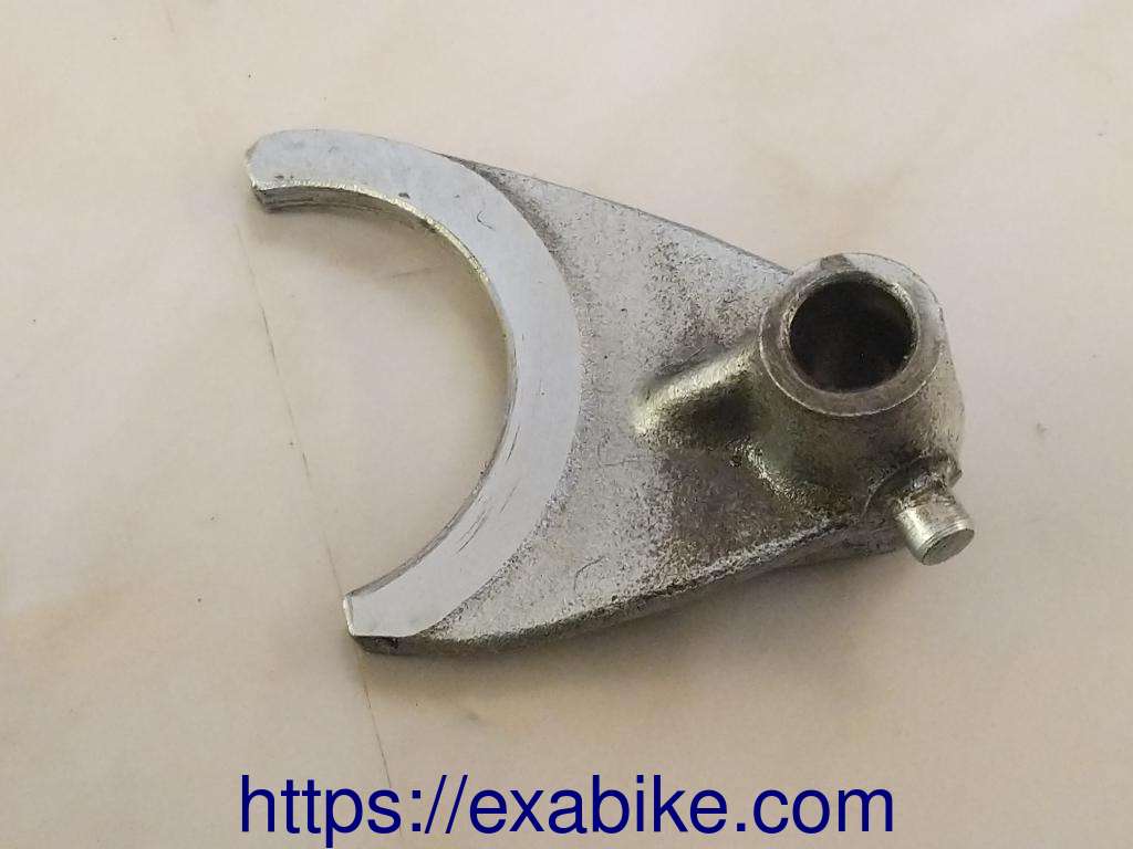 gearshift fork Suzuki GSX 750 EF - photo 1