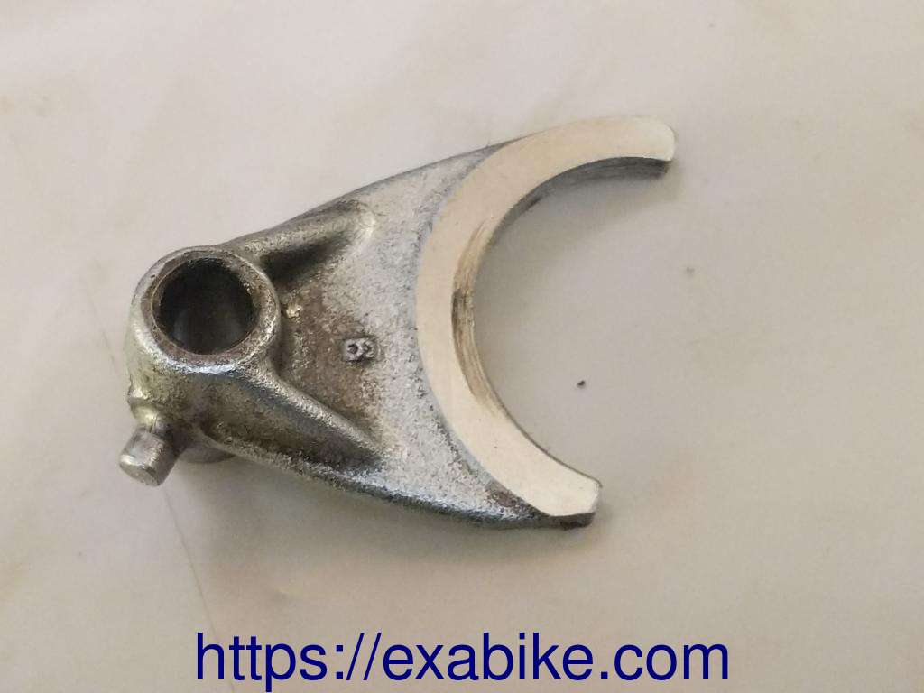 gearshift fork Suzuki GSX 750 EF - photo 2