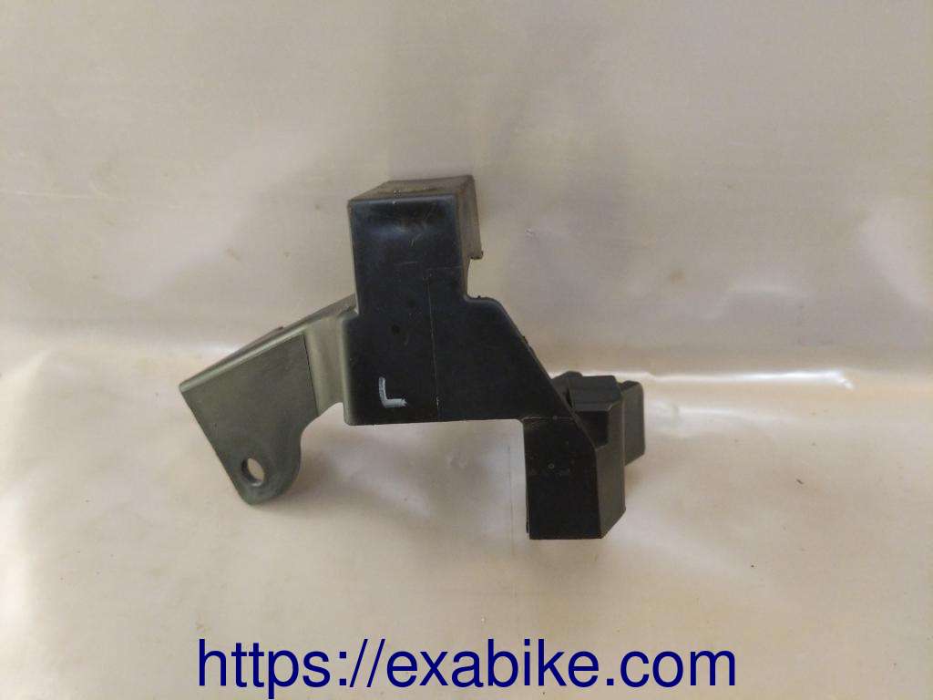 élément plastique Yamaha FZ6 - photo 2