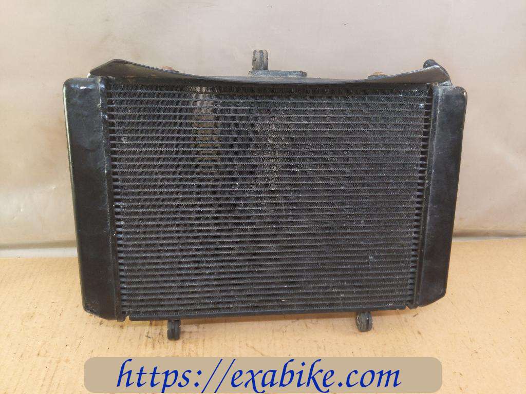 radiator Suzuki GSR 600 - photo 2