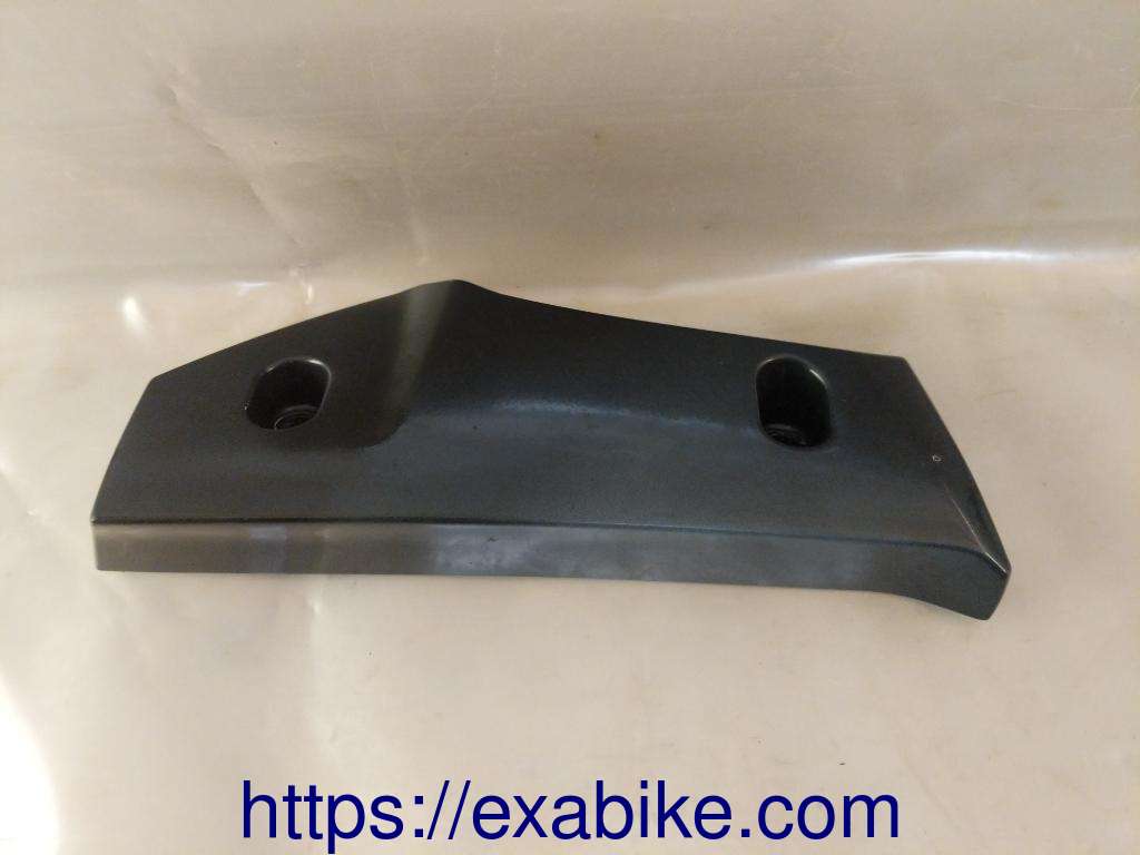 plastic element Suzuki GSR 600 - photo 1