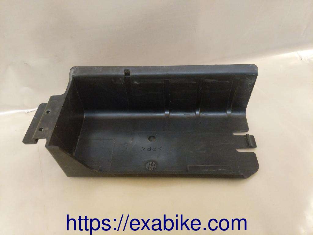 élément plastique Suzuki GSR 600 - photo 2