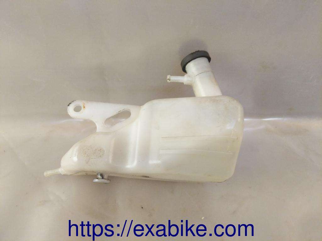 expansion tank Suzuki GSR 600 - photo 2