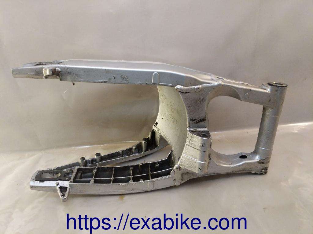 swingarm Suzuki GSR 600 - photo 3