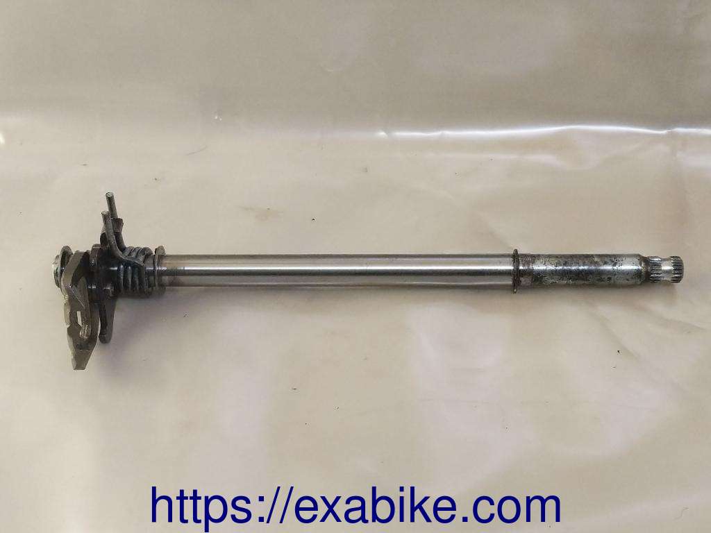 gear change axle Suzuki GSR 600 - photo 1