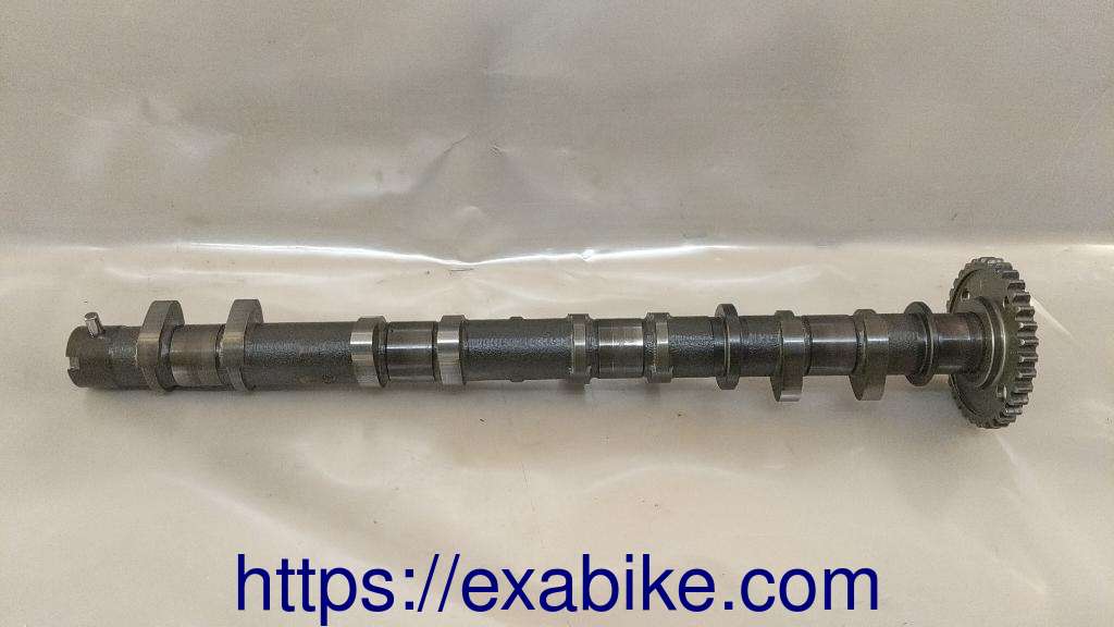 arbre à câmes d'admission Suzuki GSR 600 - photo 1