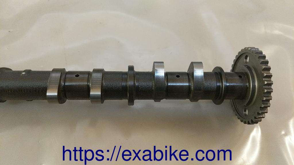 arbre à câmes d'admission Suzuki GSR 600 - photo 3