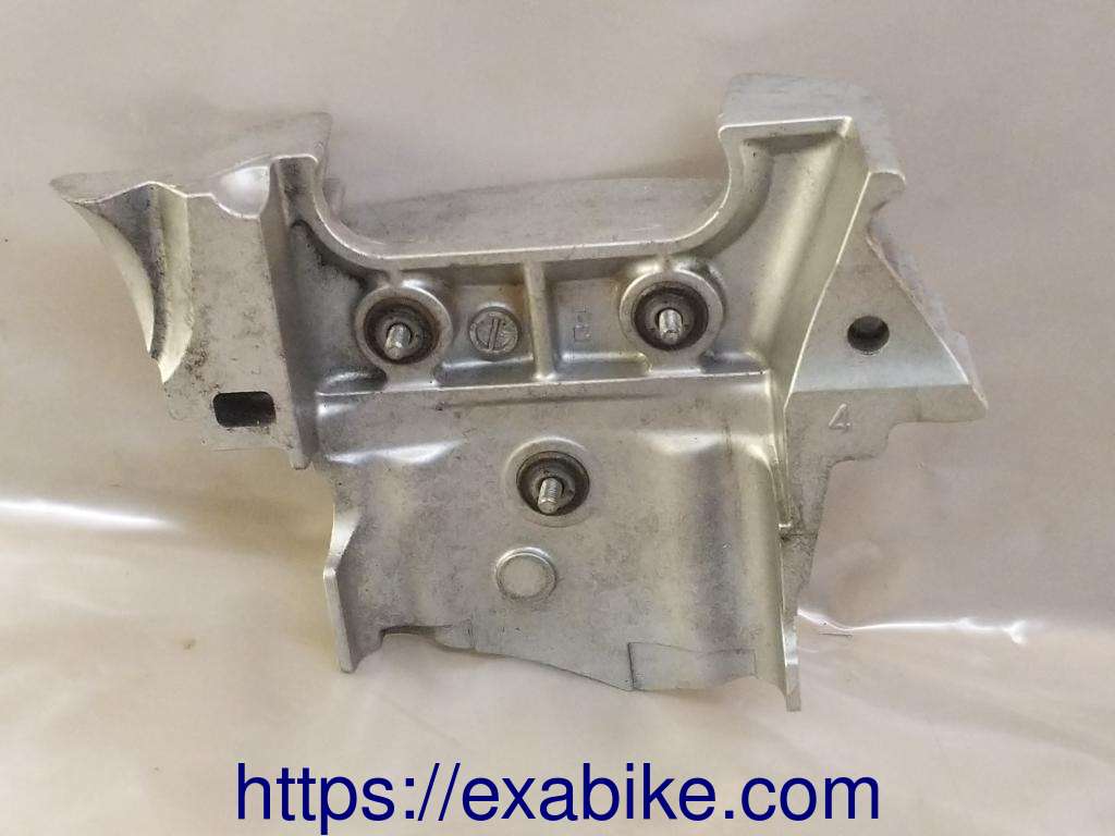 cylinder head cover, front right Yamaha XVZ 1300 Royal Star - photo 2