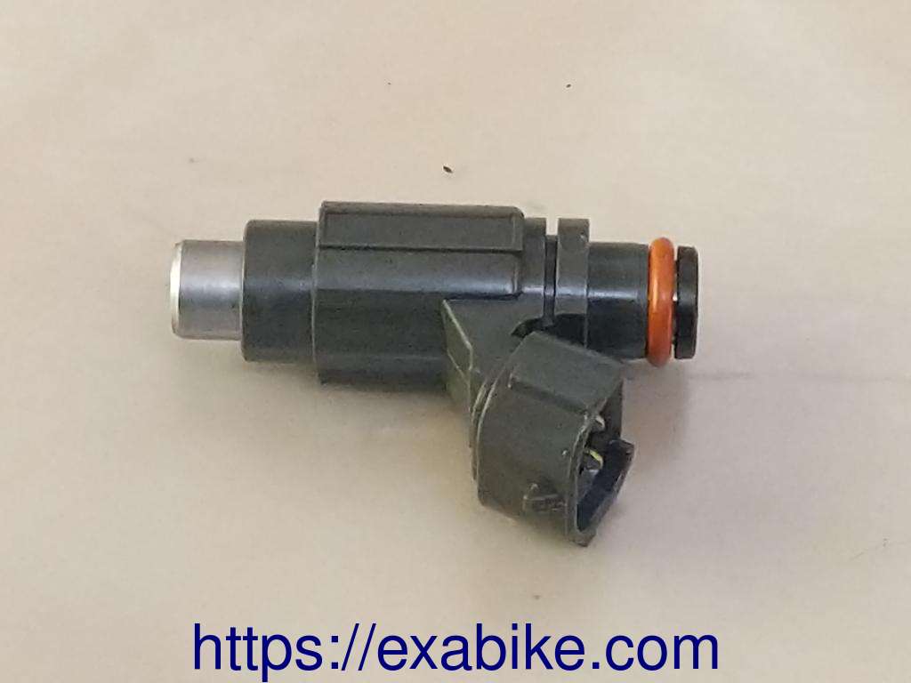 injector Suzuki GSR 600 - photo 1