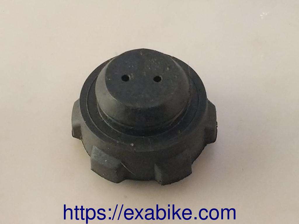 oil cap Yamaha TZR 250 - photo 2