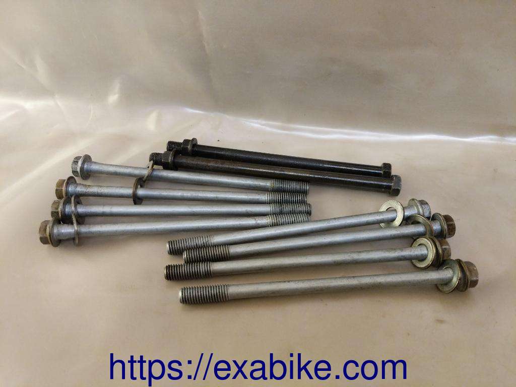screw Kawasaki GPZ 500 - photo 1
