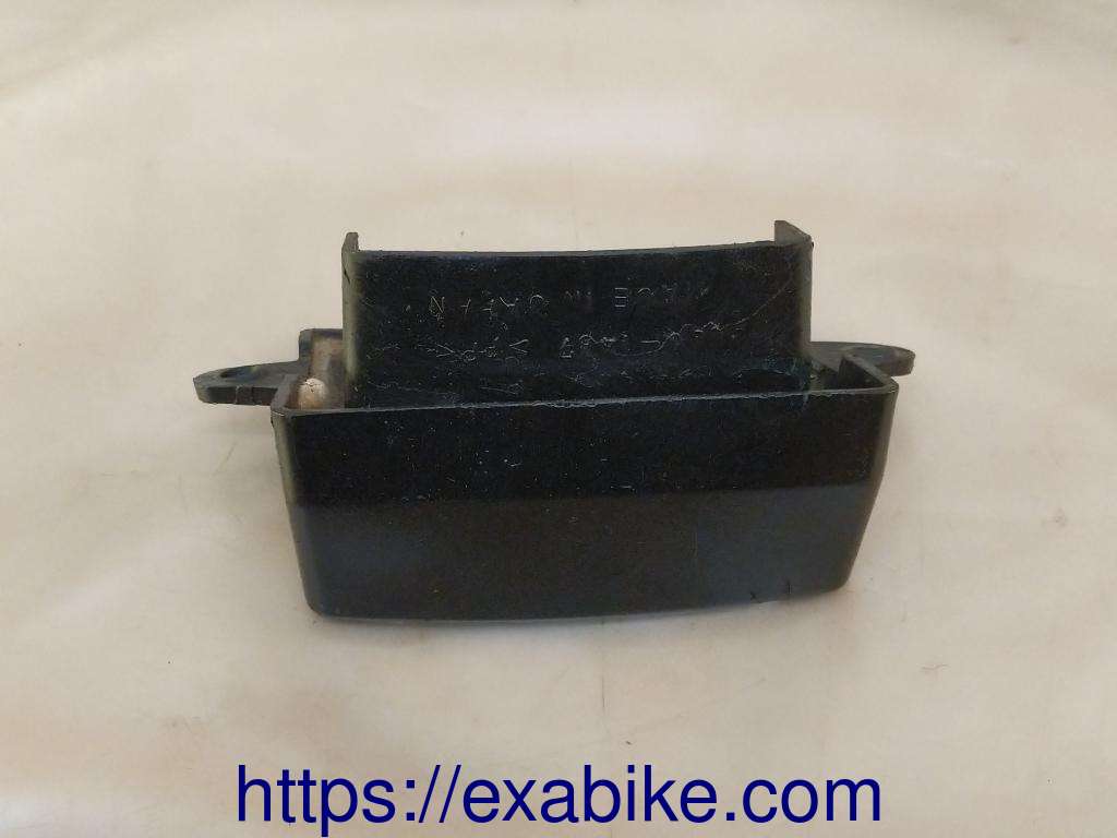 plastic element Kawasaki GPZ 500 - photo 1