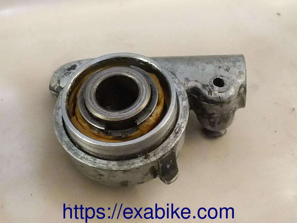 speedometer gear Honda CB650C - photo 2