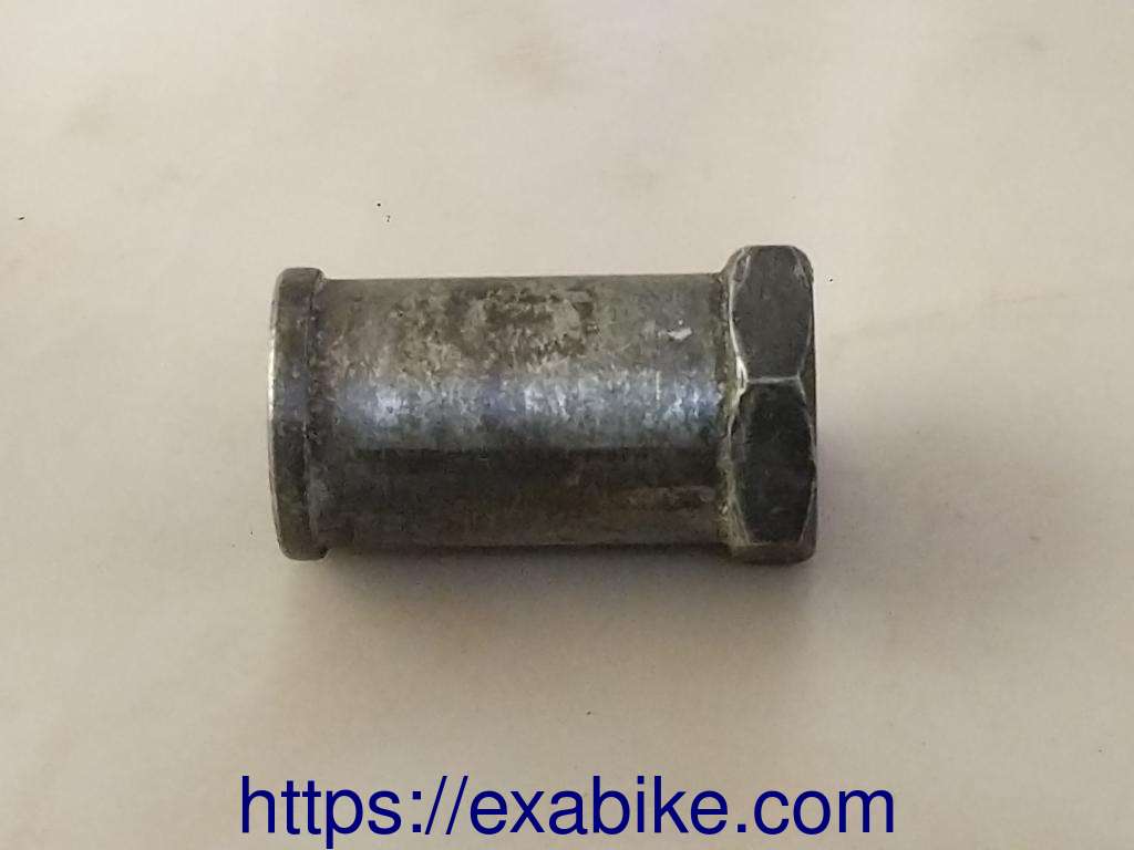 ecrou d'axe de roue avant Honda CB650C - photo 1