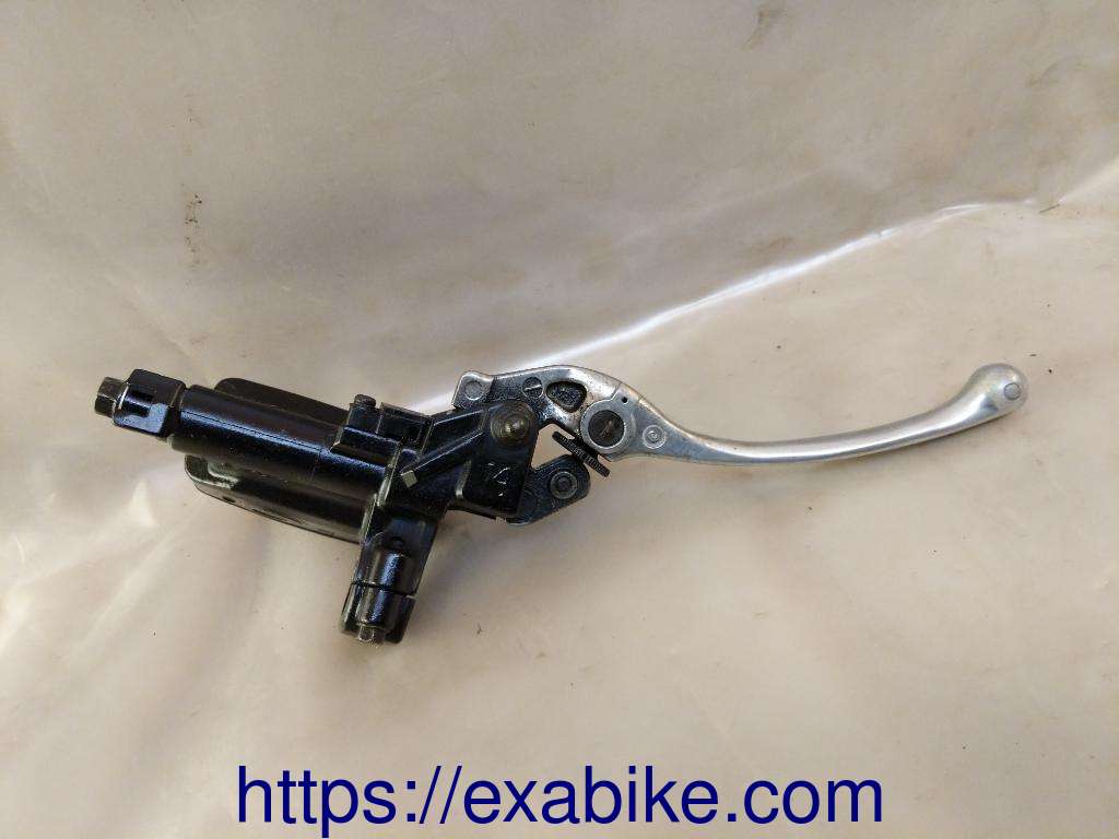 clutch master cylinder Honda CBR 1100 XX - photo 3