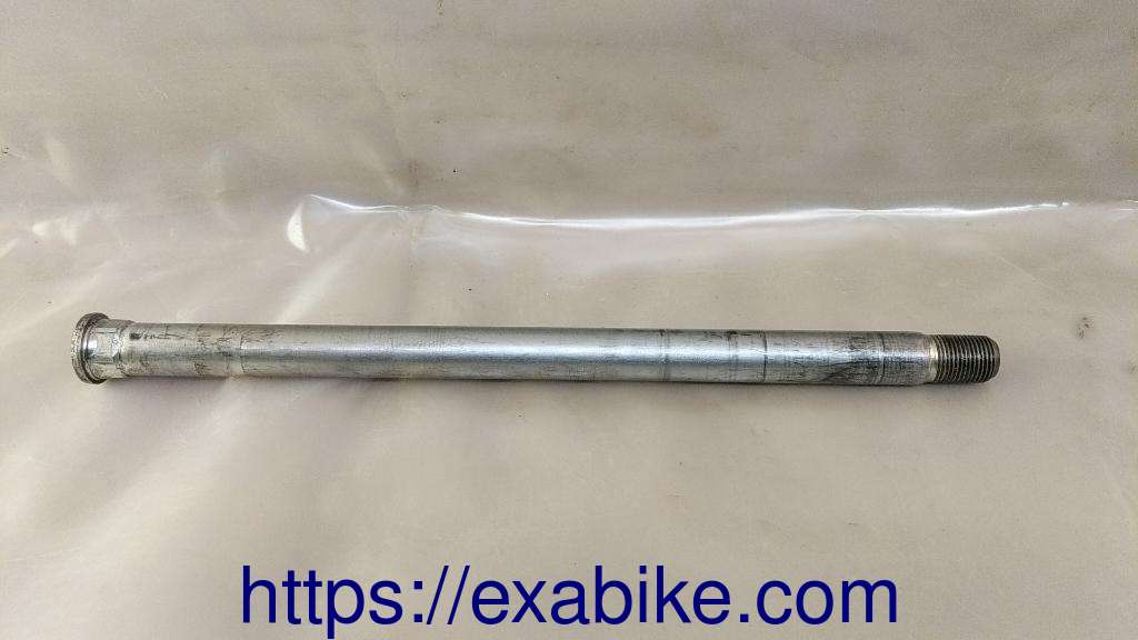 swingarm axle Honda CBR 1100 XX - photo 1