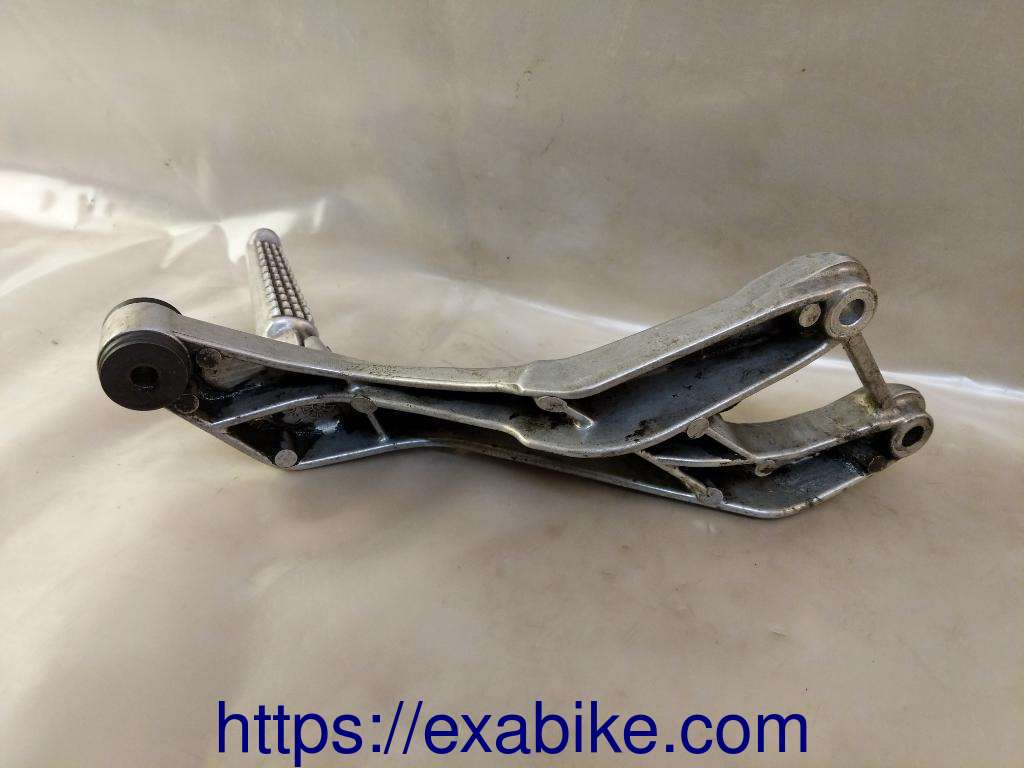 footrest plate, rear left Honda CBR 1100 XX - photo 2