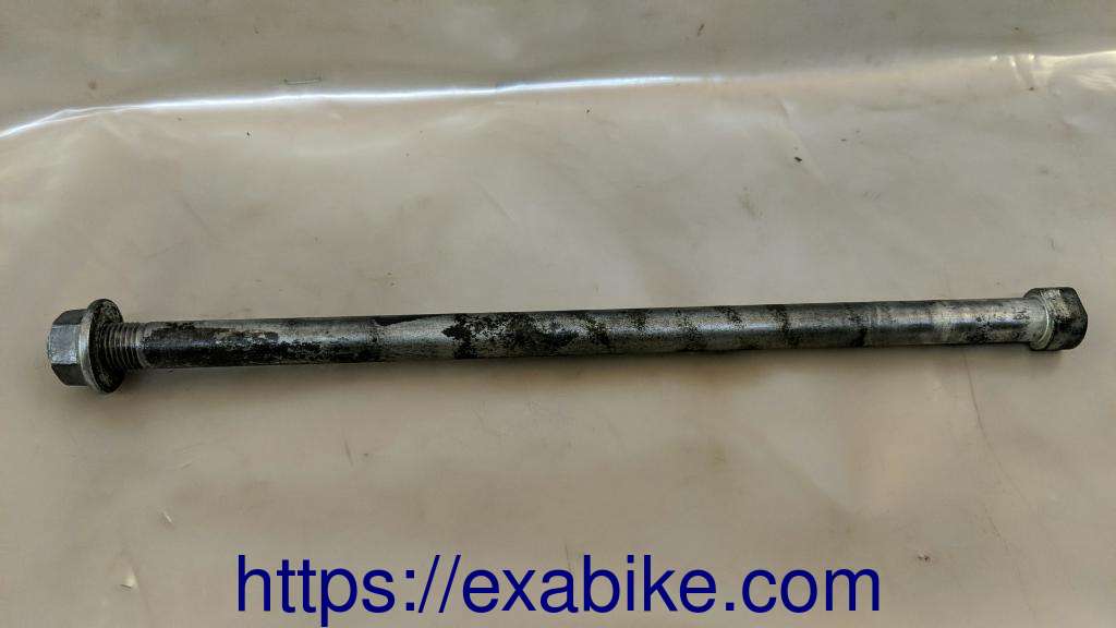 engine bolt Honda CBR 1100 XX - photo 1