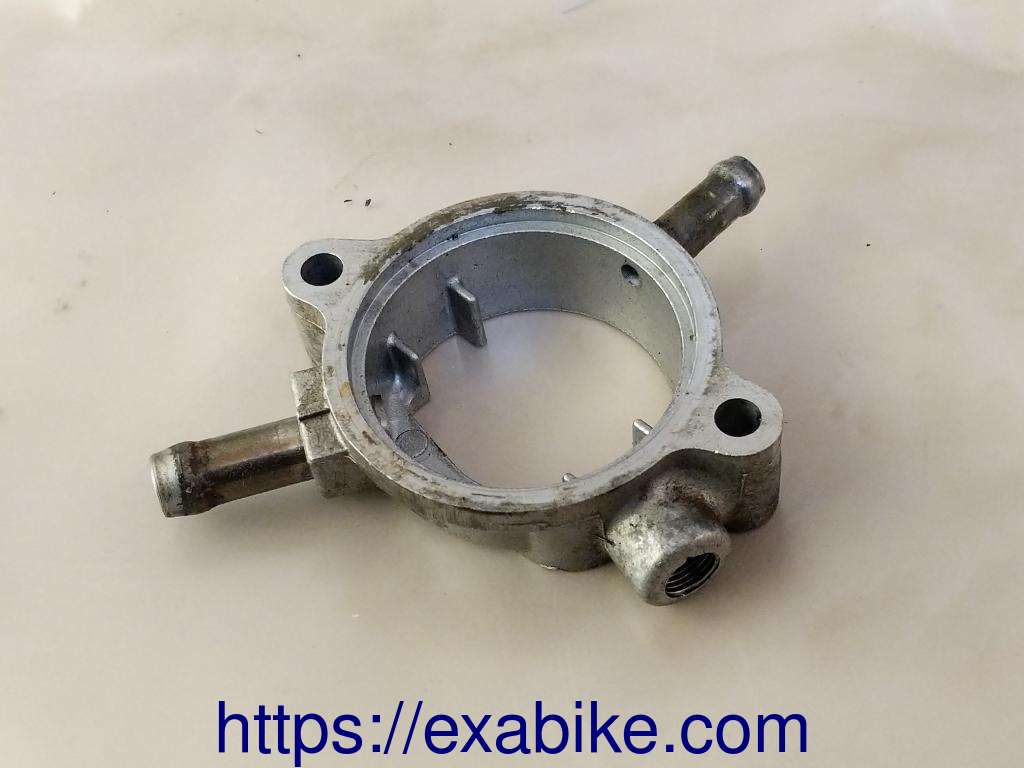thermostat case Honda CBR 1100 XX - photo 2
