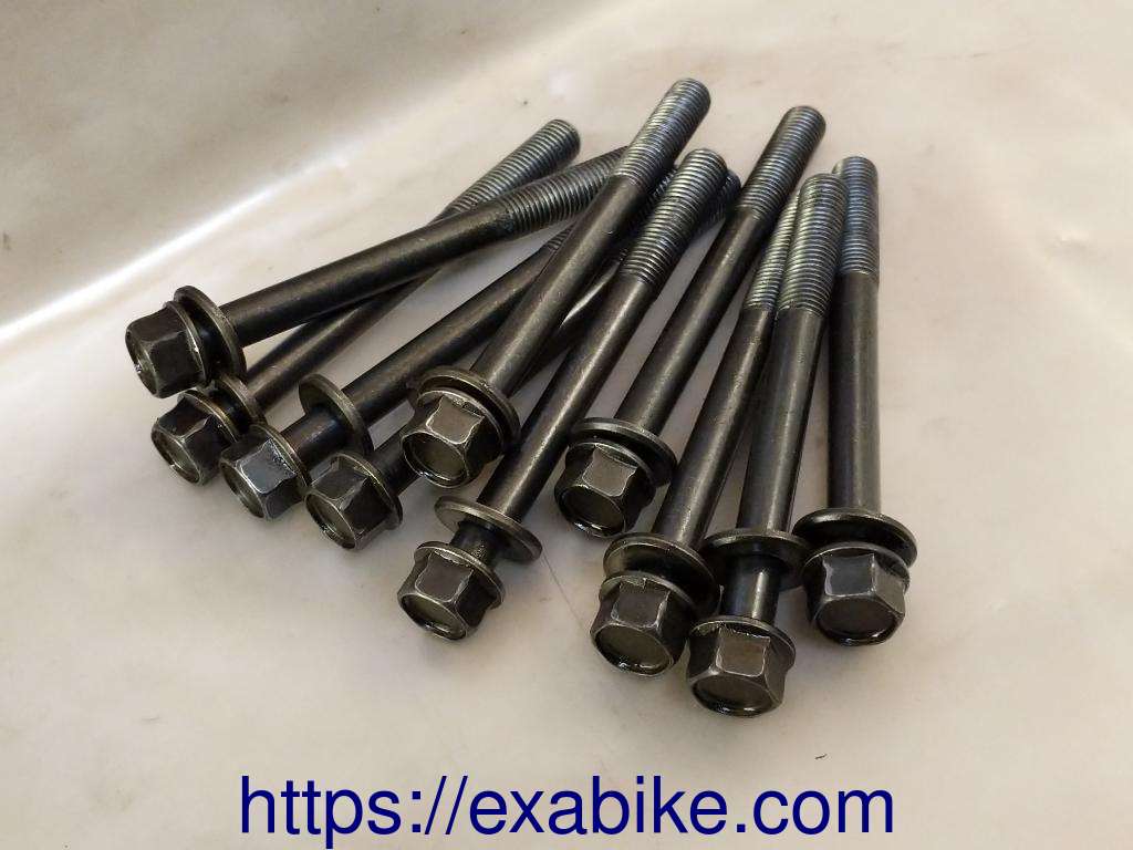 screw Honda CBR 1100 XX - photo 1