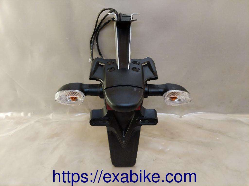 lower fender Yamaha MT07 - photo 1