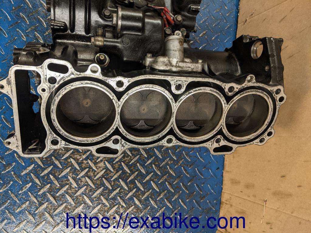 engine block Honda CBR 1100 XX - photo 4
