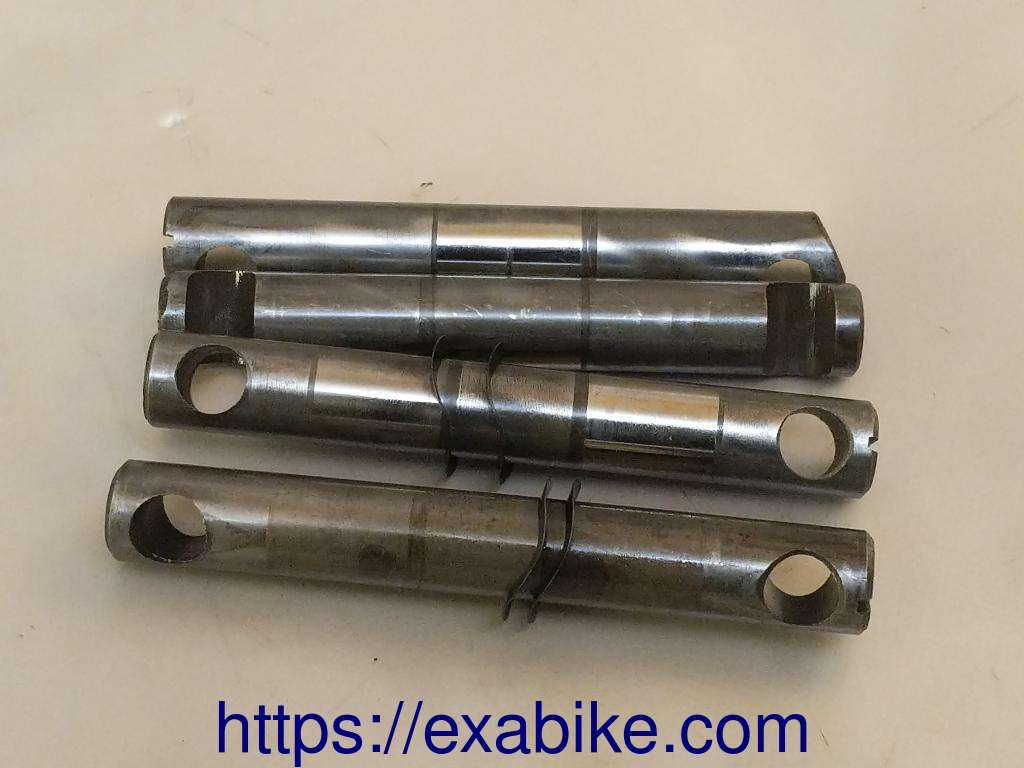 valve rockers axles Honda VT500C - photo 1