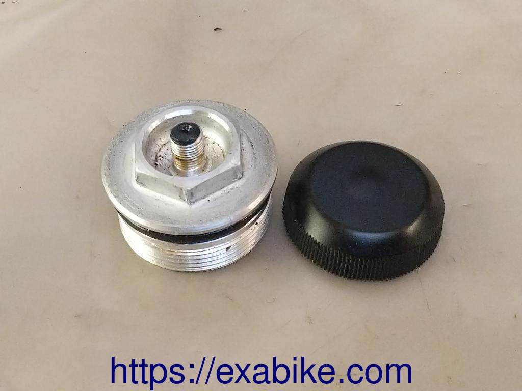 front fork tube cap Honda VFR 750 - photo 1