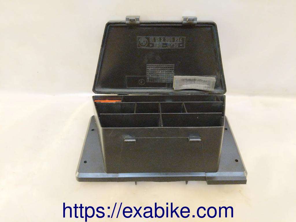 fuse box BMW R1150R - photo 1