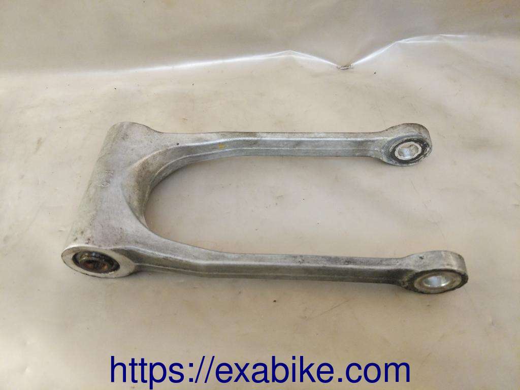 swingarm connecting joint Suzuki GSXR 750 - photo 1