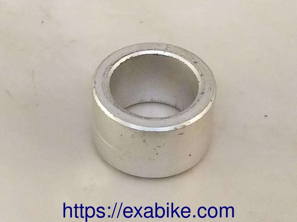 wheel spacer, front Triumph Sprint ST 900 - photo 1