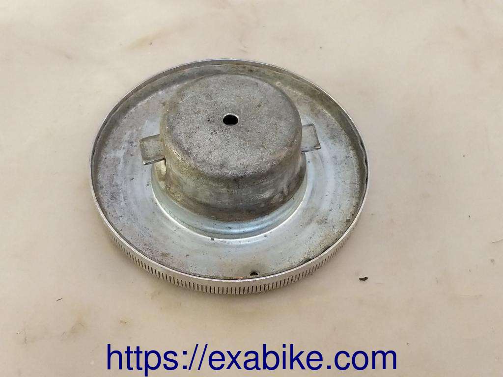 fuel tank cap Suzuki T500 - photo 2