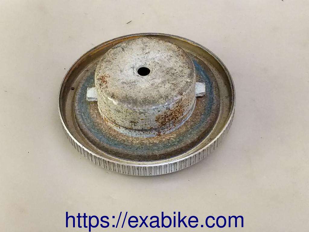 fuel tank cap Honda CB 125 S - photo 2
