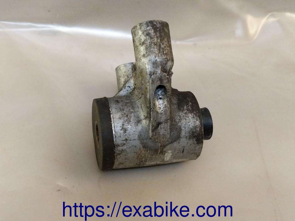 engine fixation Kawasaki GPX 750 - photo 1
